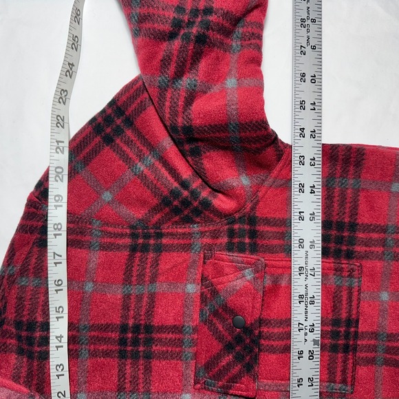 Voyager Jacket Men's Medium Red and Black Plaid Sherpa Fleece Snap Button Up NWT - Picture 4 of 7